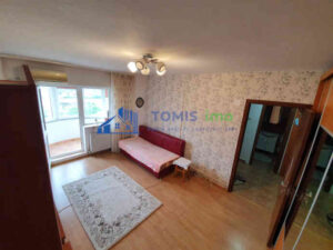 Garsoniera spatioasa de vanzare Poarta 6