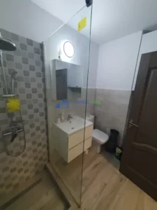 cabina de dus poarta 6 garsoniera renovata de vanzare comision 0