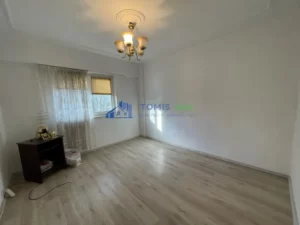 Apartament decomandat de vanzare in Harsova